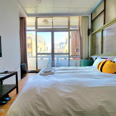 Honey House Tainan Bed & Breakfast ภายนอก รูปภาพ
