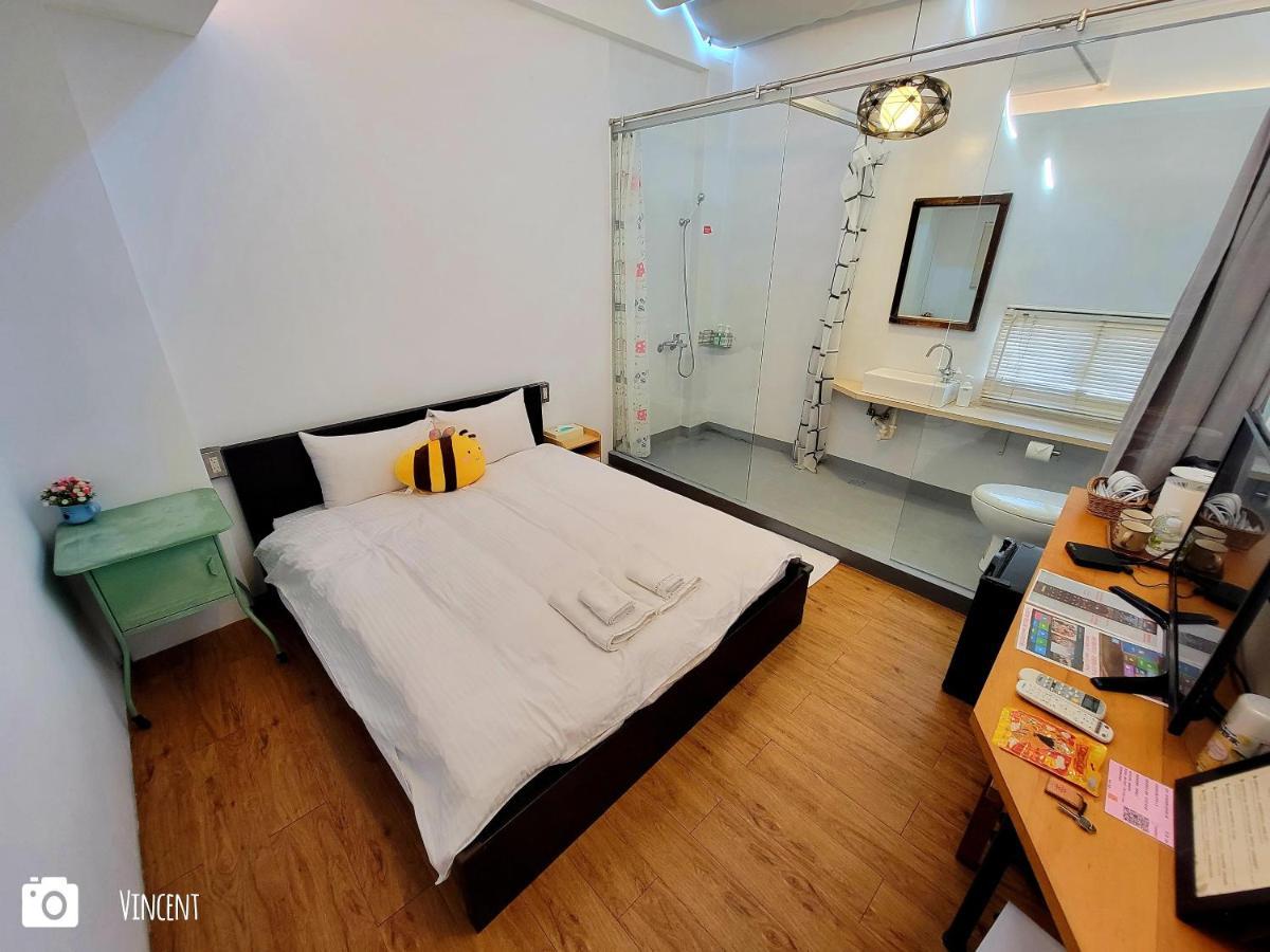Honey House Tainan Bed & Breakfast ภายนอก รูปภาพ