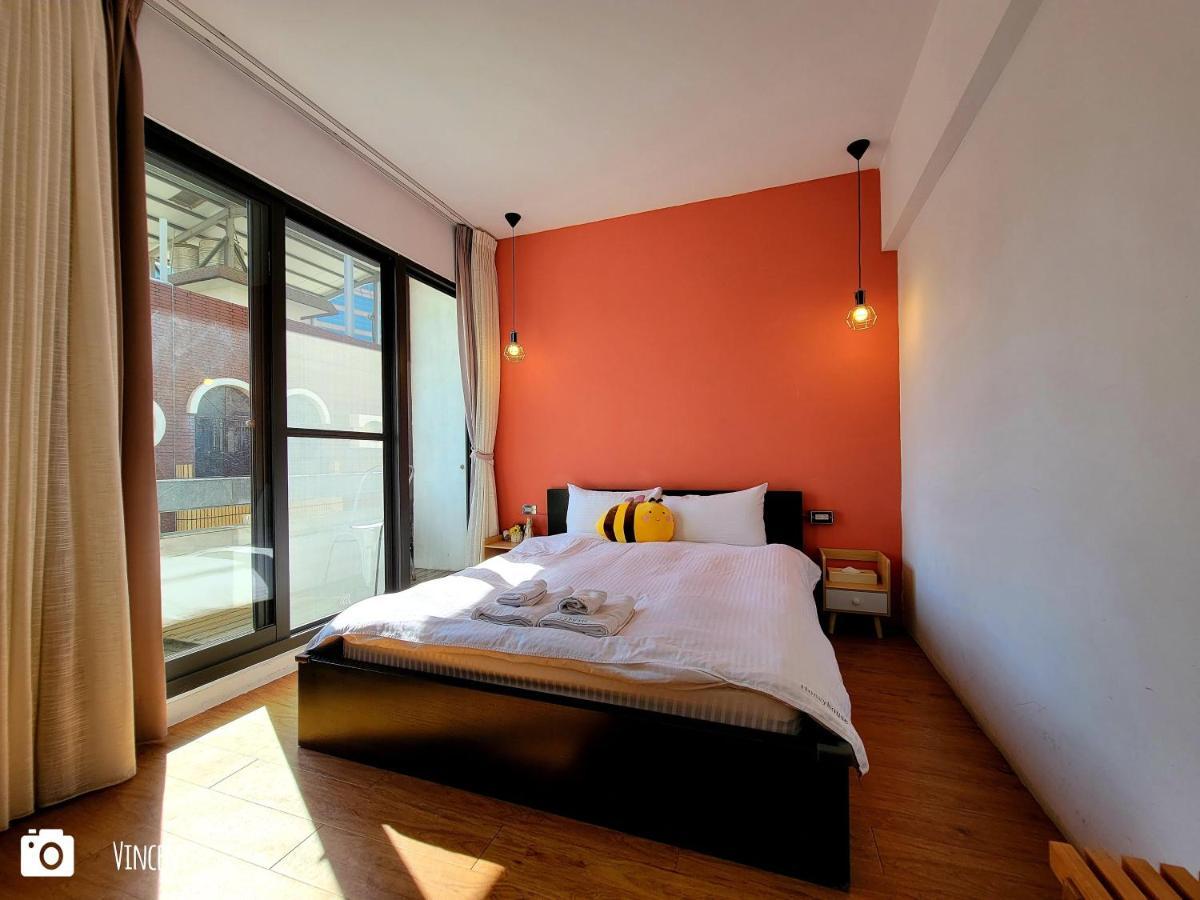 Honey House Tainan Bed & Breakfast ภายนอก รูปภาพ