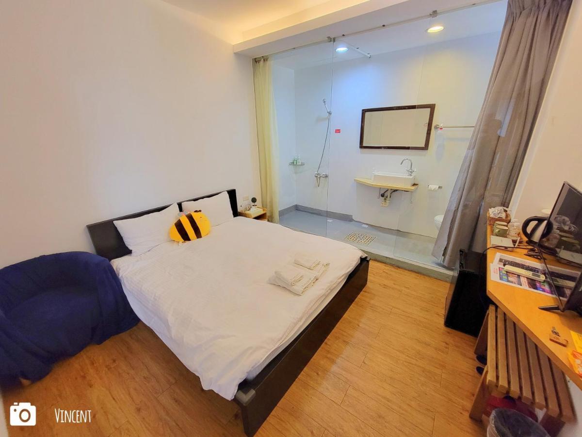 Honey House Tainan Bed & Breakfast ภายนอก รูปภาพ