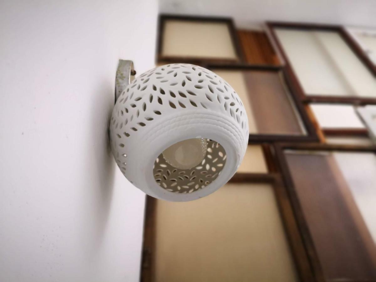 Honey House Tainan Bed & Breakfast ภายนอก รูปภาพ