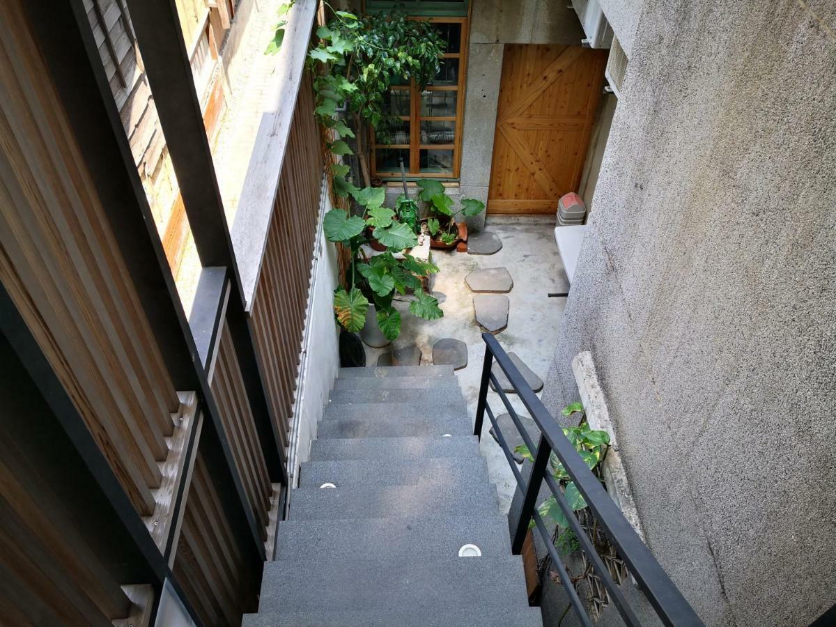 Honey House Tainan Bed & Breakfast ภายนอก รูปภาพ