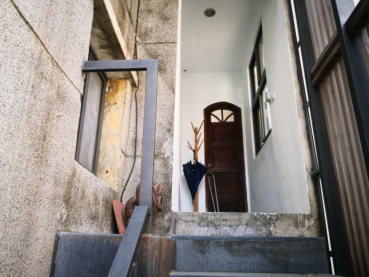 Honey House Tainan Bed & Breakfast ภายนอก รูปภาพ