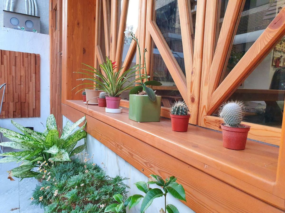 Honey House Tainan Bed & Breakfast ภายนอก รูปภาพ